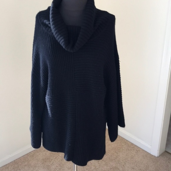 Quinn Sweaters - NWT! Quinn Black M/L maternity Sweater